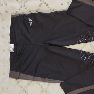 NWT Tuff Rider size L black Horse Equestrian riding pants.  Legging style.